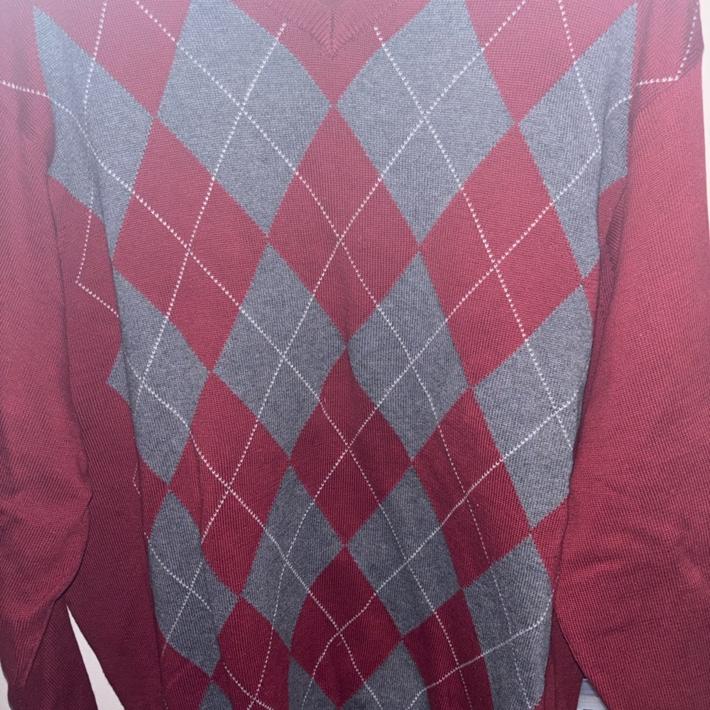 Arrow Men's V-Neck Sweater - Burgundy and Gray Argyle